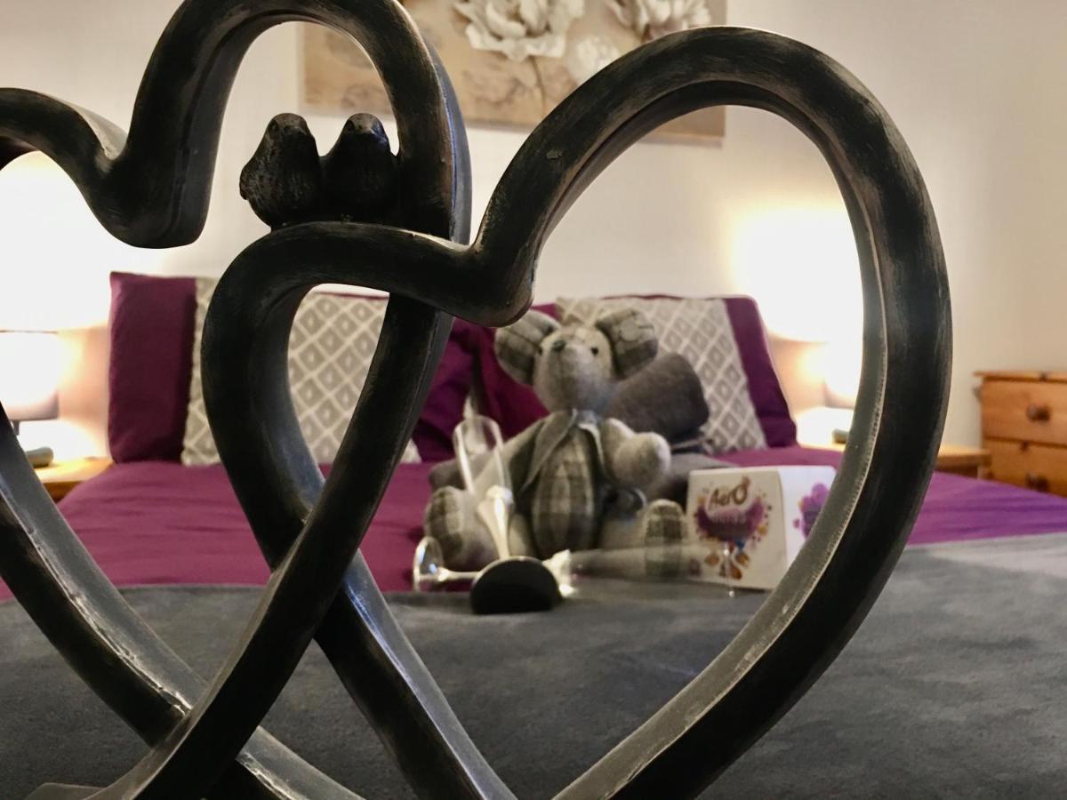 Central Spacious 2 Bedroom By Union Square Free Parking أبردين المظهر الخارجي الصورة