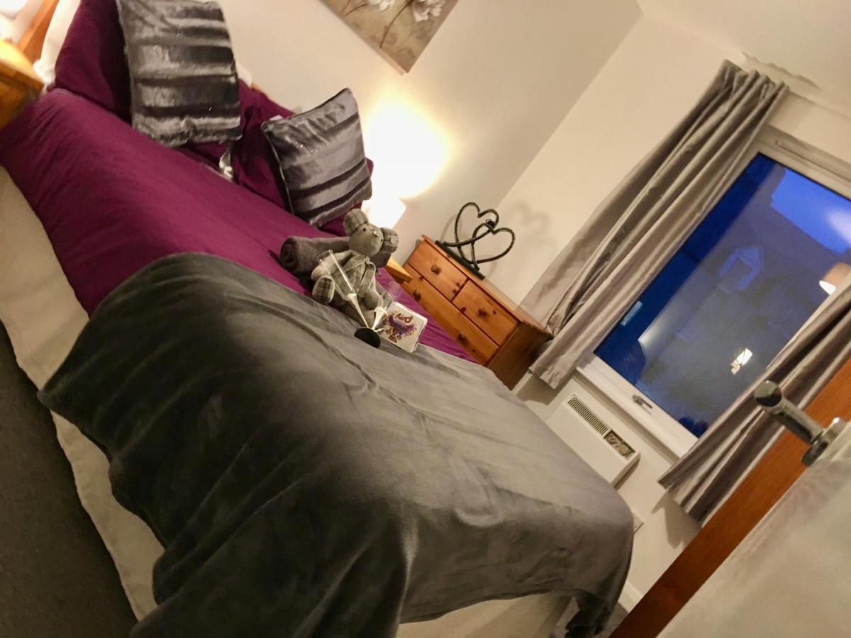 Central Spacious 2 Bedroom By Union Square Free Parking أبردين المظهر الخارجي الصورة