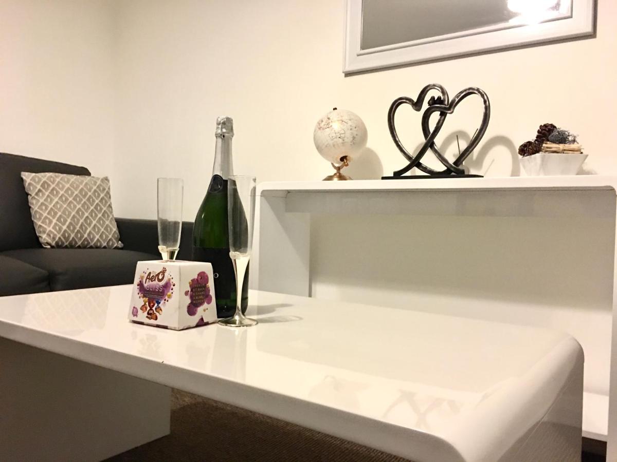 Central Spacious 2 Bedroom By Union Square Free Parking أبردين المظهر الخارجي الصورة